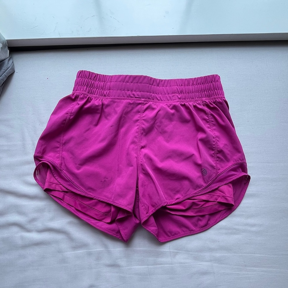 pink shorts
